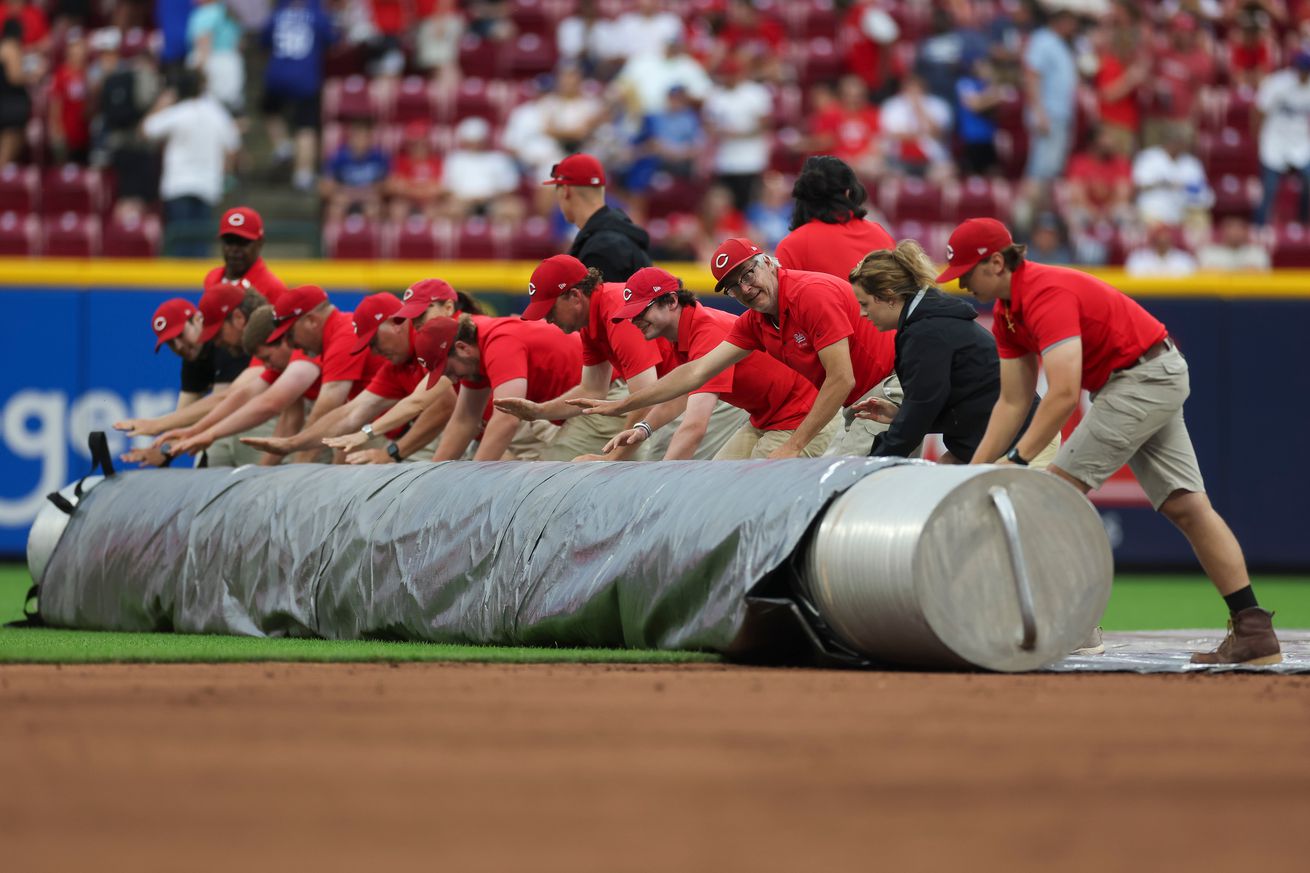 Los Angeles Dodgers v Cincinnati Reds