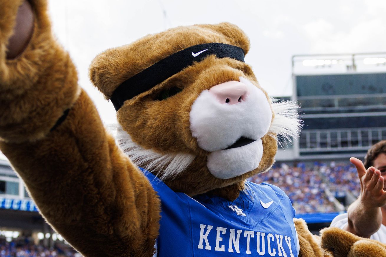 NCAA Football: Ohio at Kentucky