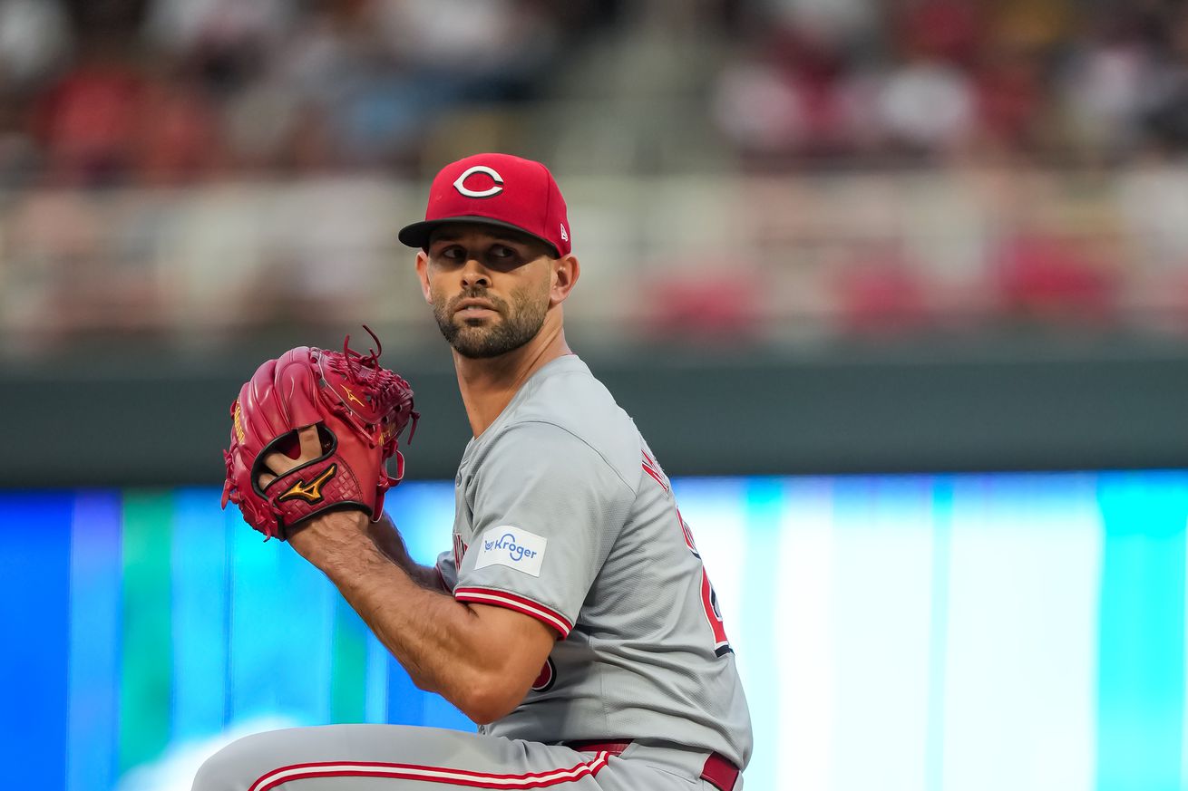 Cincinnati Reds v Minnesota Twins