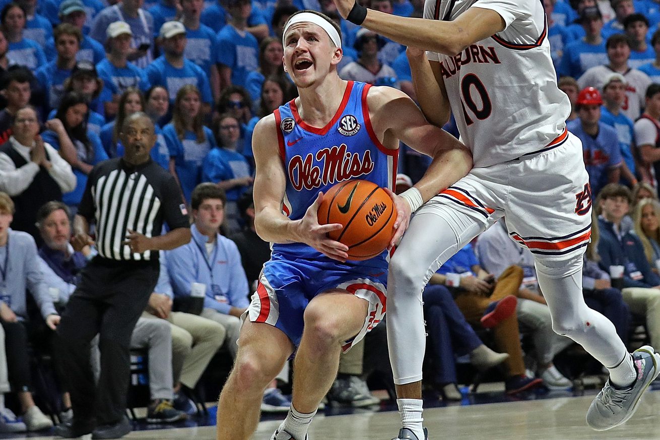 Auburn v Ole Miss