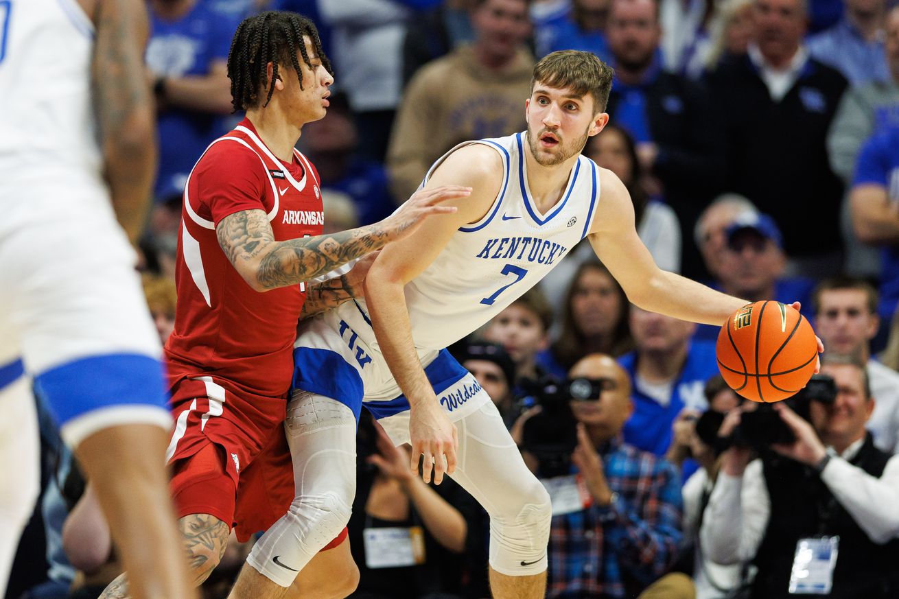 NCAA Basketball: Arkansas at Kentucky